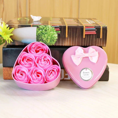 Heart Shaped Flowers Gift Box Pink