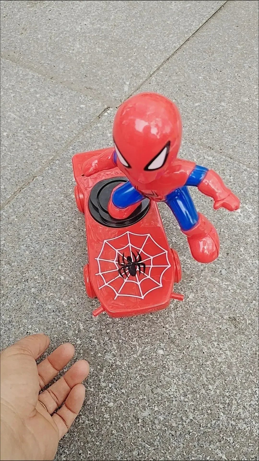 Marvel Spiderman Automatic Flip Rotation Skateboard Toy